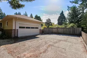 455 NW 101st Ave, Portland, OR 97229 - Photo 37