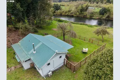 98397 Stian Smith Rd, Coos Bay, OR 97420 - Photo 3