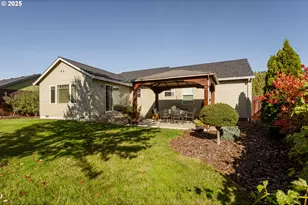 1204 E 2nd Ave, Sutherlin, OR 97479 - Photo 9