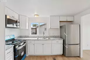 690 SW Liberty Bell Dr, Beaverton, OR 97006 - Photo 7