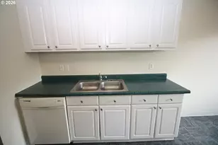 1903 W 31st St, Vancouver, WA 98660 - Photo 9