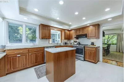 425 Stonegate St, Eugene, OR 97401 - Photo 17