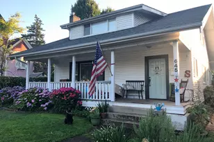 645 Juniper St, Junction City, OR 97448 - Photo 1