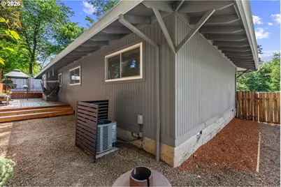 2211 SW Marigold St, Portland, OR 97219 - Photo 37