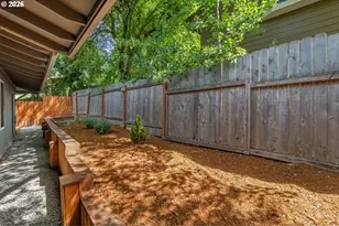 2211 SW Marigold St, Portland, OR 97219 - Photo 39