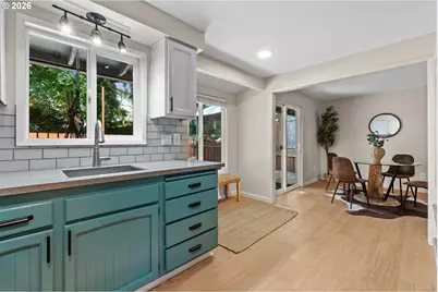 2211 SW Marigold St, Portland, OR 97219 - Photo 17