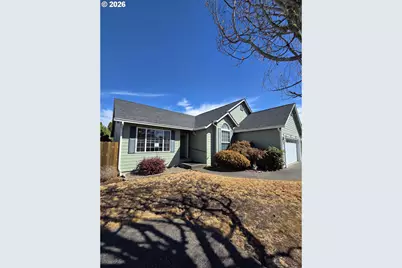 204 Greyfox Dr, Sutherlin, OR 97479 - Photo 3