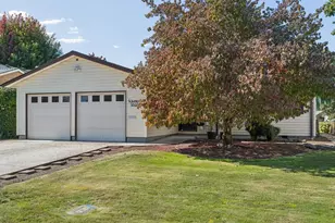 2389 Umpqua Rd, Woodburn, OR 97071 - Photo 1