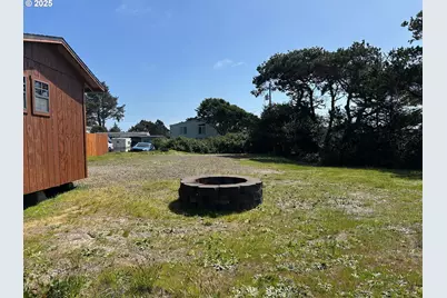 88433 2nd Ave, Florence, OR 97439 - Photo 11