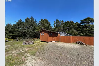 88433 2nd Ave, Florence, OR 97439 - Photo 5