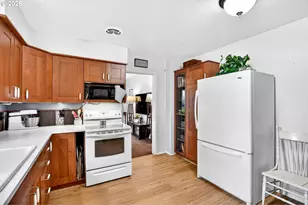 2820 NE Oregon St, Portland, OR 97232 - Photo 13