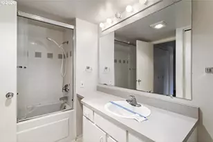 6685 W Burnside St, Portland, OR 97210 - Photo 21