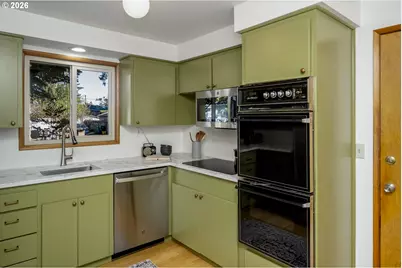 4569 SE 111th Ave, Portland, OR 97266 - Photo 13