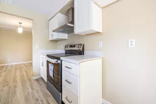 1885 SW 216th Ave, Beaverton, OR 97003 - Photo 9