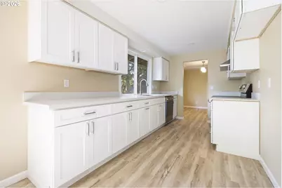 1885 SW 216th Ave, Beaverton, OR 97003 - Photo 7