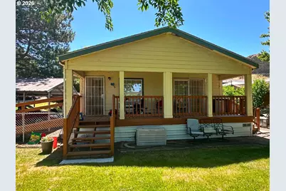 82276 Hat Rock Rd, Hermiston, OR 97838 - Photo 1