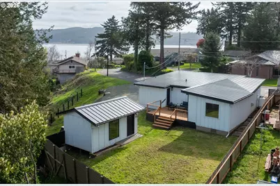 1166 Winsor Ave, North Bend, OR 97459 - Photo 39