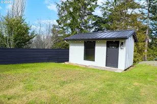 1166 Winsor Ave, North Bend, OR 97459 - Photo 31