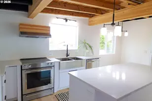 1166 Winsor Ave, North Bend, OR 97459 - Photo 5