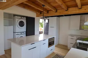 1166 Winsor Ave, North Bend, OR 97459 - Photo 9