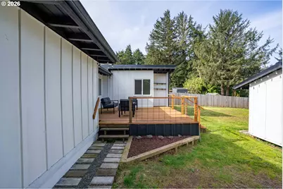 1166 Winsor Ave, North Bend, OR 97459 - Photo 25