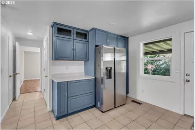 180 Woodcrest Ct, Woodburn, OR 97071 - Photo 11