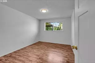 180 Woodcrest Ct, Woodburn, OR 97071 - Photo 13