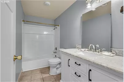 180 Woodcrest Ct, Woodburn, OR 97071 - Photo 21