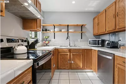 11470 SW 12th St, Beaverton, OR 97005 - Photo 13
