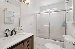 11470 SW 12th St, Beaverton, OR 97005 - Photo 23