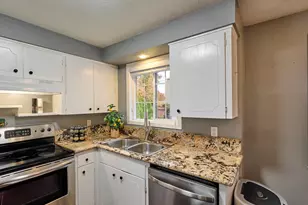 4570 39th Ave, Salem, OR 97301 - Photo 13