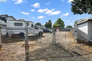 1225 W 10th Ave, Junction City, OR 97448 - Photo 39