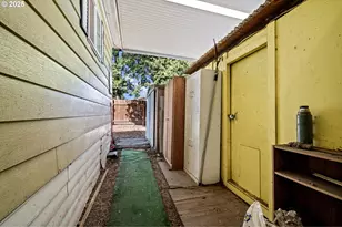 1225 W 10th Ave, Junction City, OR 97448 - Photo 29