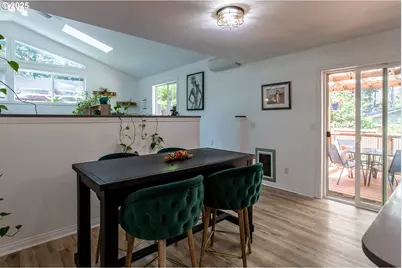 4364 Fox Hollow Rd, Eugene, OR 97405 - Photo 15