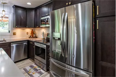 4364 Fox Hollow Rd, Eugene, OR 97405 - Photo 21