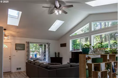 4364 Fox Hollow Rd, Eugene, OR 97405 - Photo 11