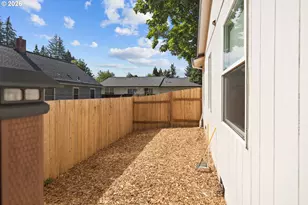 141 NW Cody Ct, Hillsboro, OR 97124 - Photo 17