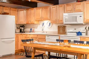 88460 E Government Camp Loop, Government Camp, OR 97028 - Photo 3