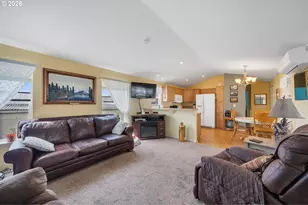 105 10th St, Garibaldi, OR 97118 - Photo 7