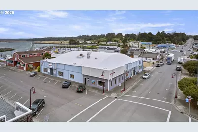 325 SE 2nd St, Bandon, OR 97411 - Photo 3