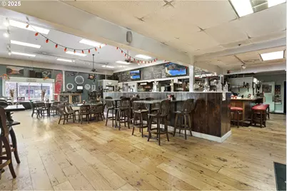 325 SE 2nd St, Bandon, OR 97411 - Photo 9