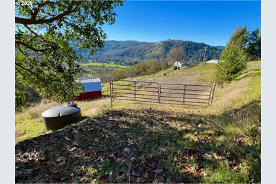 540 Horizon Ln, Myrtle Creek, OR 97457 - Photo 3