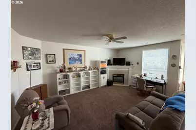 10910 NW 7th Ave, Vancouver, WA 98685 - Photo 9