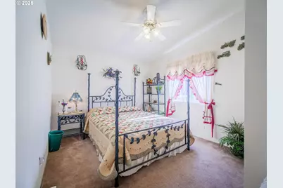 1808 NE 61st Cir, Vancouver, WA 98665 - Photo 17