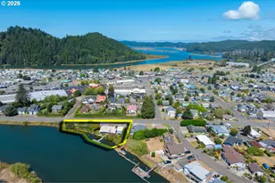 1144 Winchester Ave, Winchester Bay, OR 97467 - Photo 3