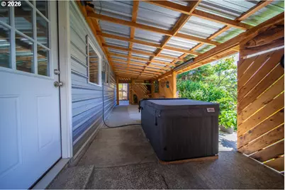 1144 Winchester Ave, Winchester Bay, OR 97467 - Photo 17