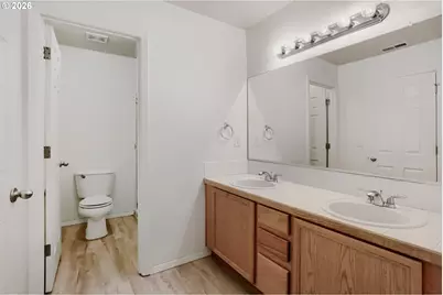 426 SE Heathcliff Ln, Hillsboro, OR 97123 - Photo 13