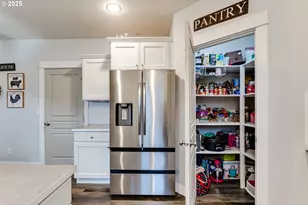 4685 Glacier Meadows Loop, Springfield, OR 97478 - Photo 9