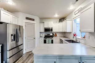 4685 Glacier Meadows Loop, Springfield, OR 97478 - Photo 7