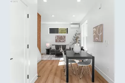 9227 N Seneca St, Portland, OR 97213 - Photo 5